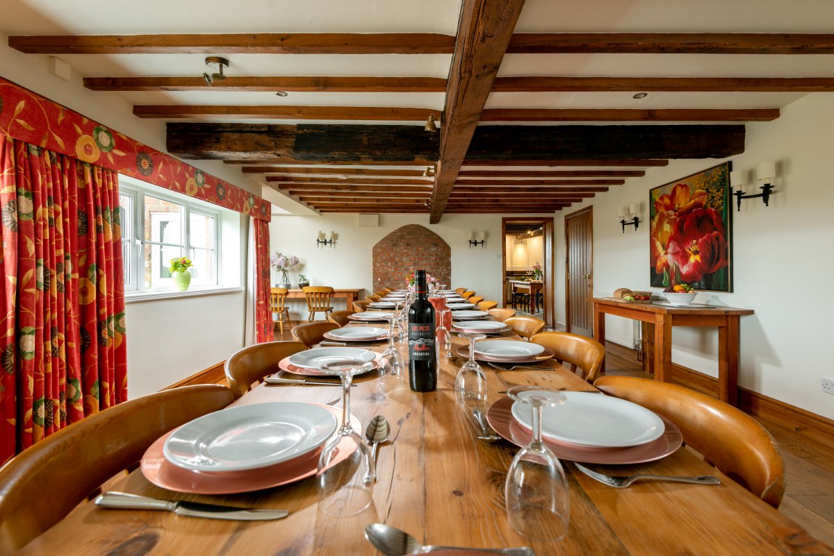 Upper Rectory Farm Cottages - The Refectory dining room
